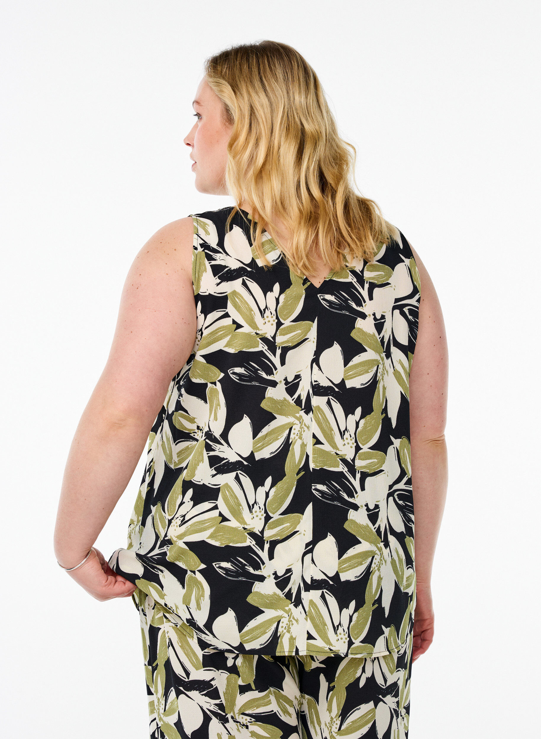 ZizzifashionPrinted top with v-neck, Black, Model image number 2