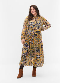 Printed midi dress with buttons, Yellow Aztec AOP, Model