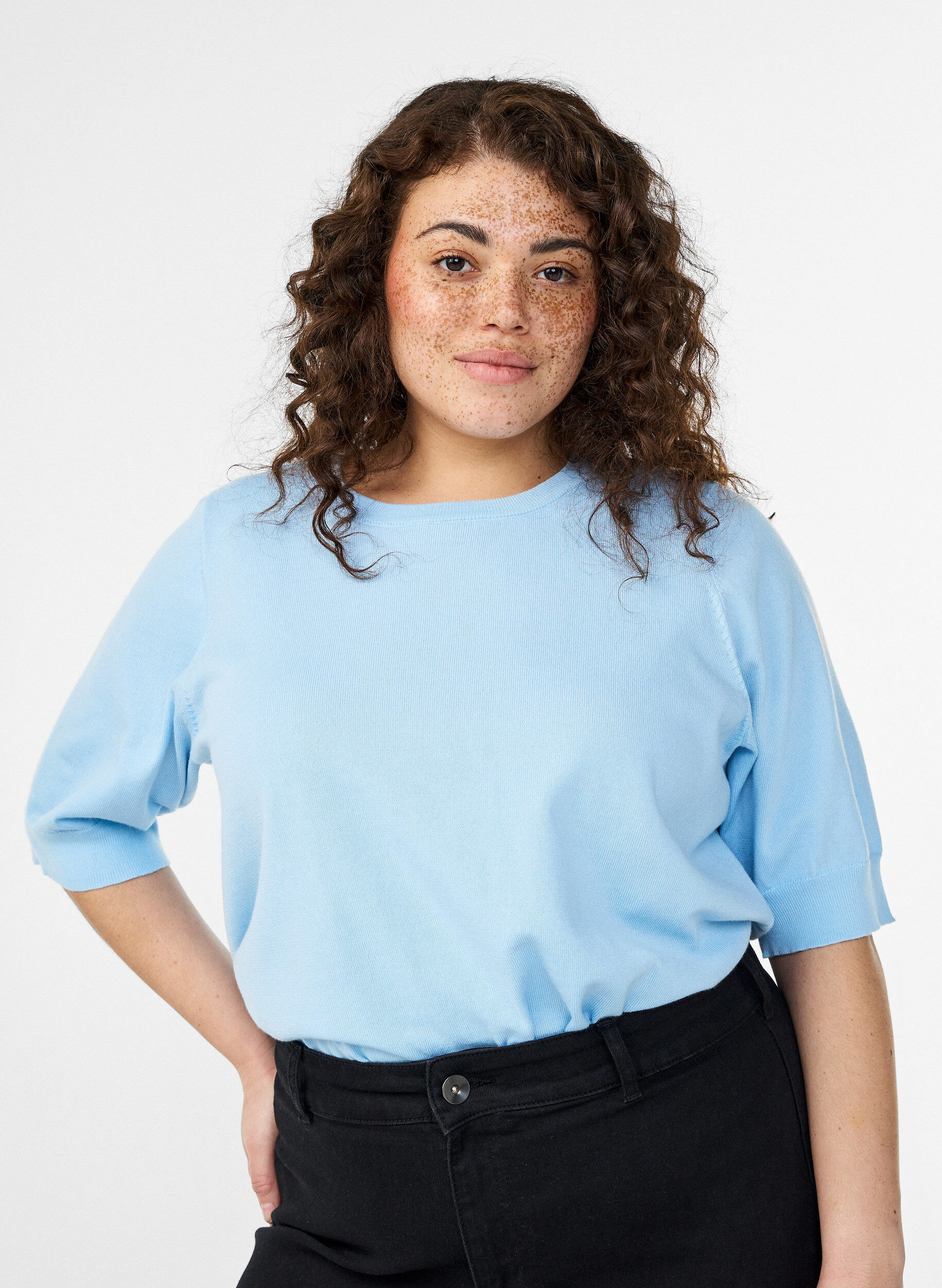 Fine-knit blouse with short sleeves, Light Blue, Model