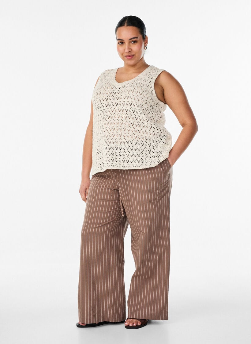 Loose trousers with high waist and pockets, Brown, Model image number 0