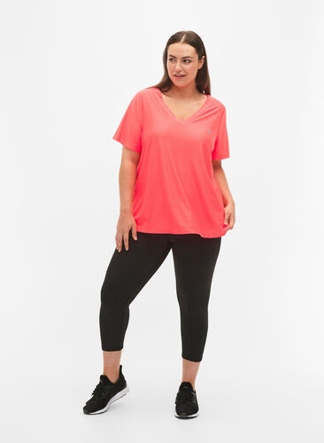 Training t-shirt with v-neck and pattern, Fyring Coral ASS, Model image number 2