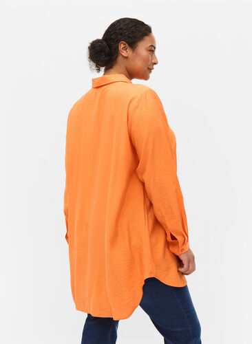 Long shirt in viscose, Celosia Orange, Model image number 1