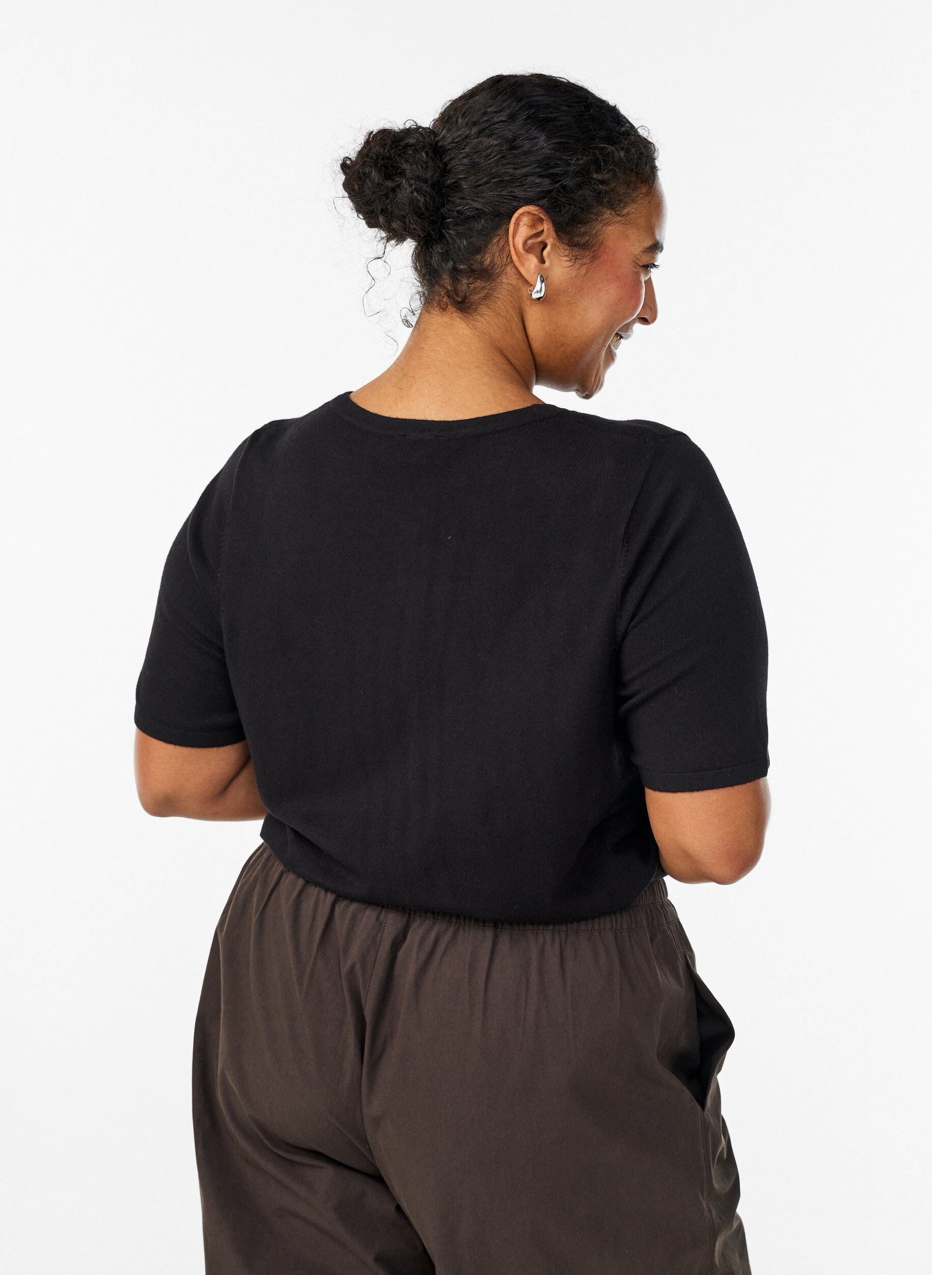 Zizzifashion Short-sleeved knit cardigan in viscose, Black, Model image number 2