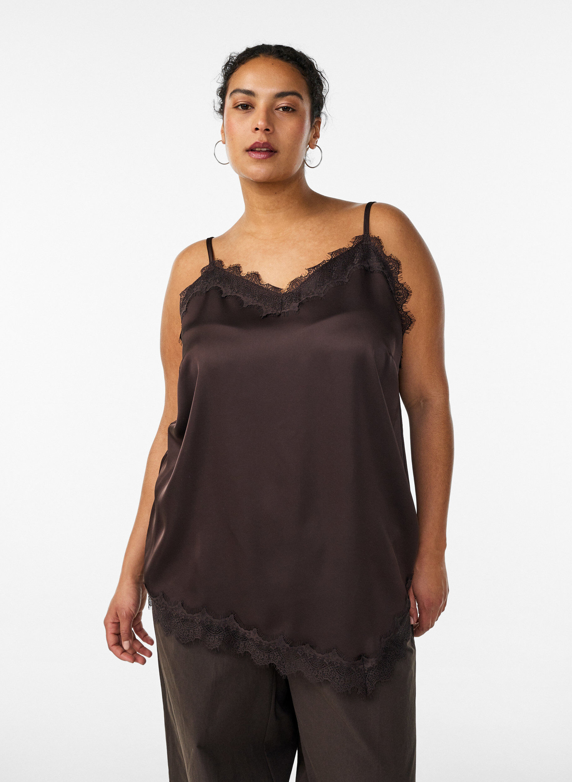 Satin top with lace trim and asymmetric hem, Brown, Model