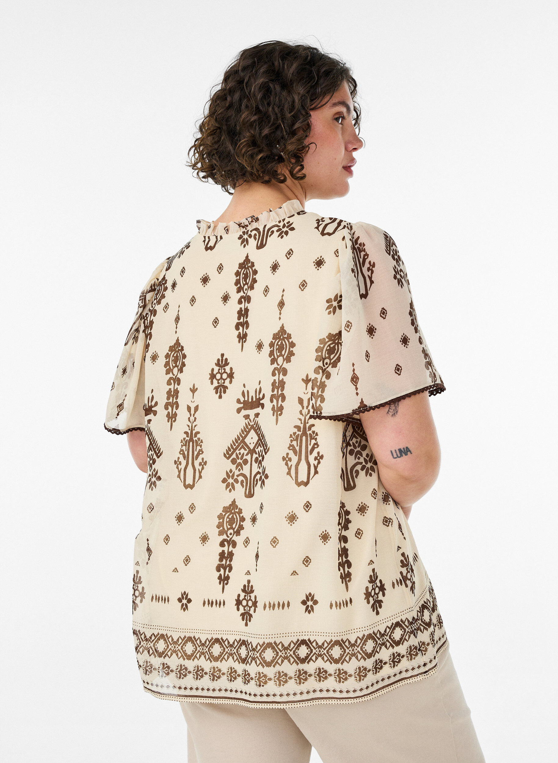 ZizzifashionBlouse with pattern and crochet trim, Beige, Model image number 2