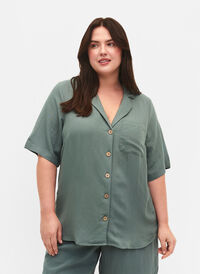 Viscose shirt with short sleeves, Balsam Green, Model