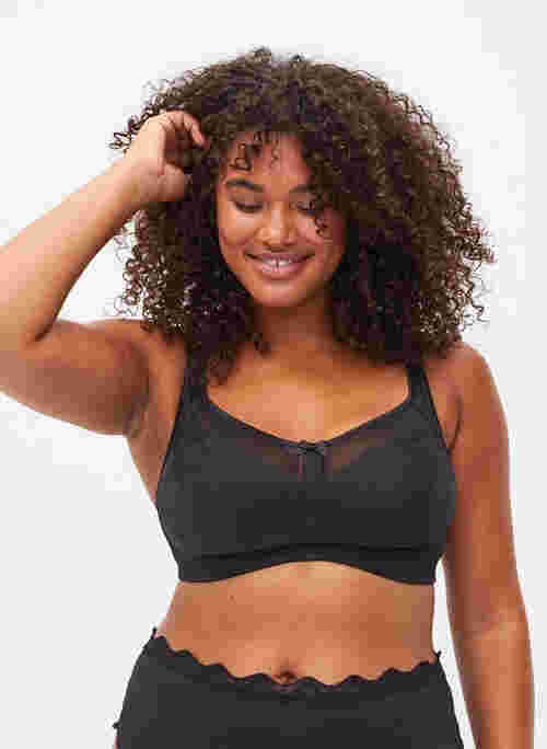 Bra with mesh details