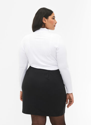 Short skirt with slit, Black, Model image number 1