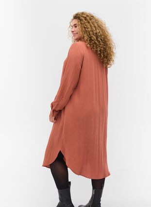 Long shirt dress in viscose, Copper Brown, Model image number 1
