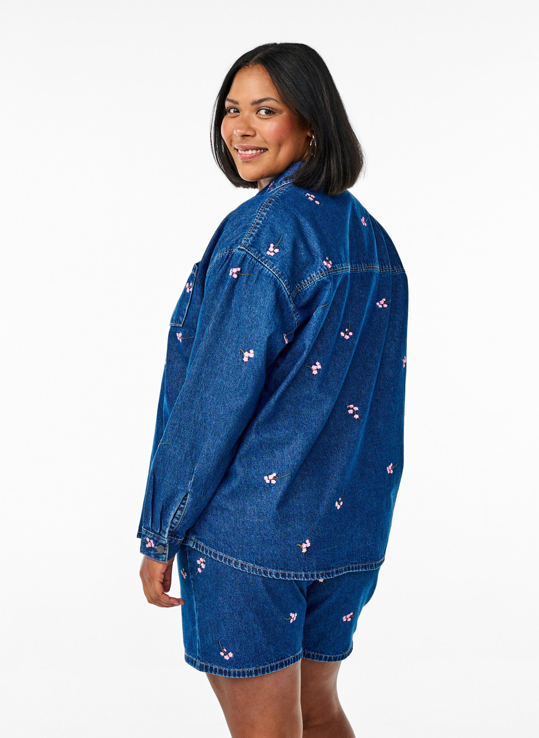 ZizzifashionDenim shorts with embroidered flowers, Blue, Model image number 2