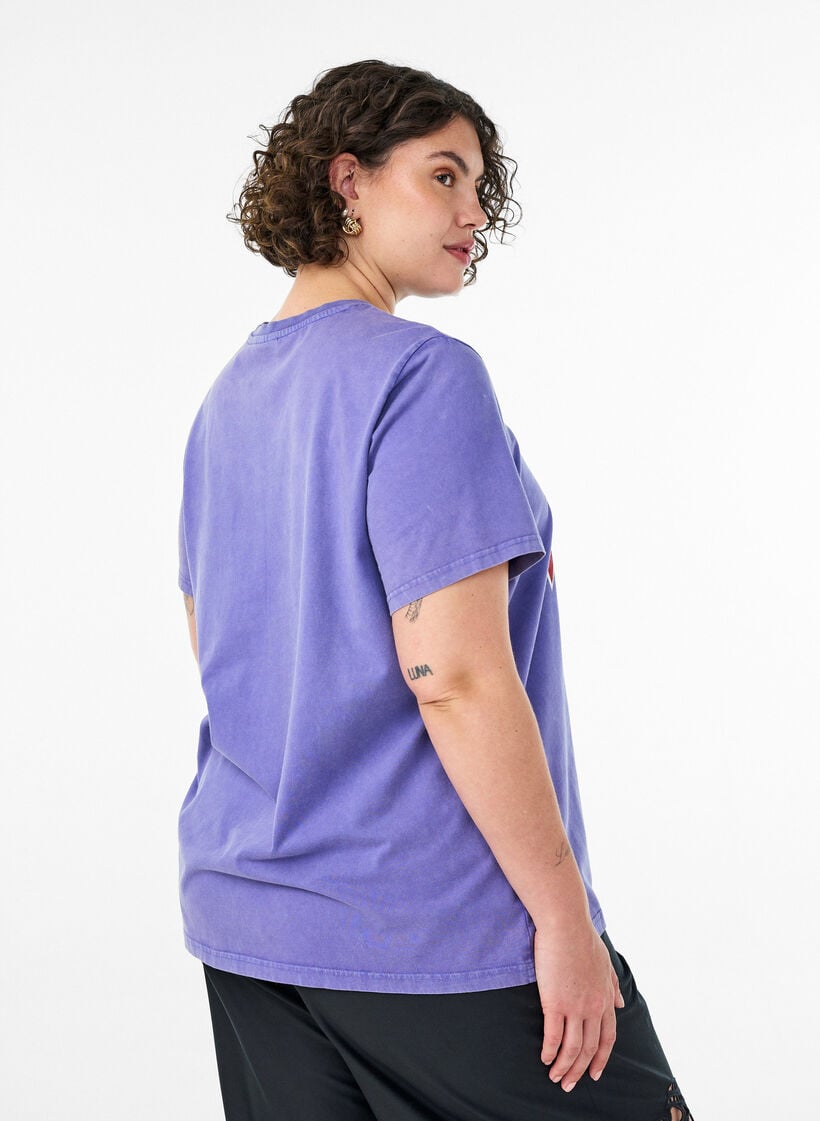 Cotton T-shirt with front print and a washed look, Purple, Model image number 2
