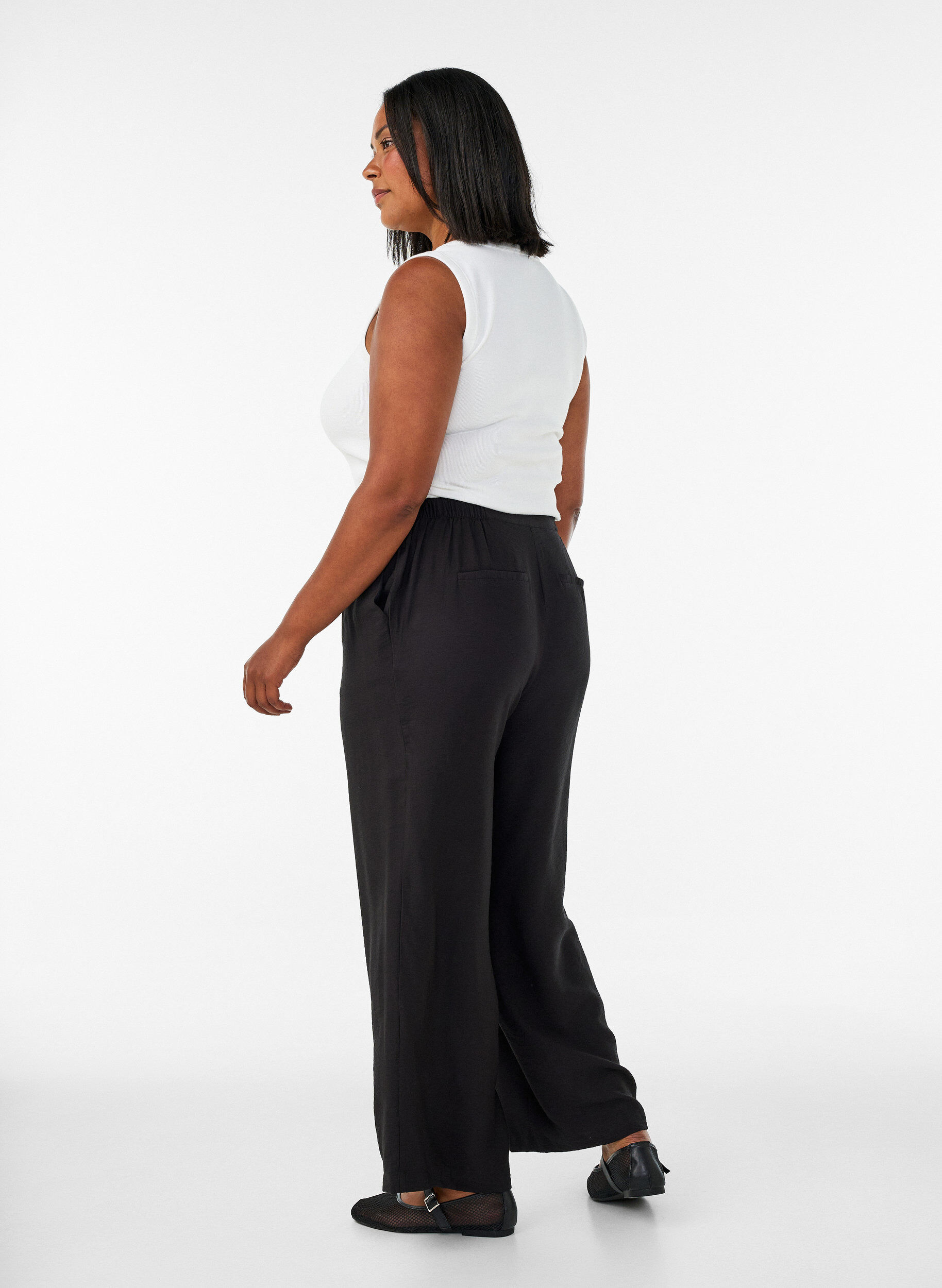 ZizzifashionViscose trousers with an elasticated waist and straight legs, Black, Model image number 1