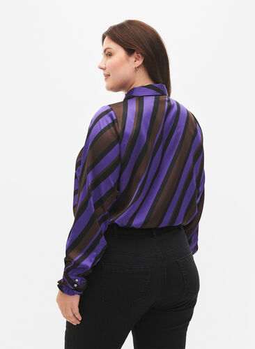 Satin shirt with diagonal stripes, Stripe AOP, Model image number 1