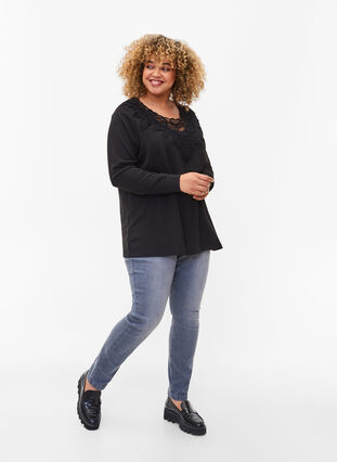 Long-sleeved blouse with lace details, Black, Model image number 2