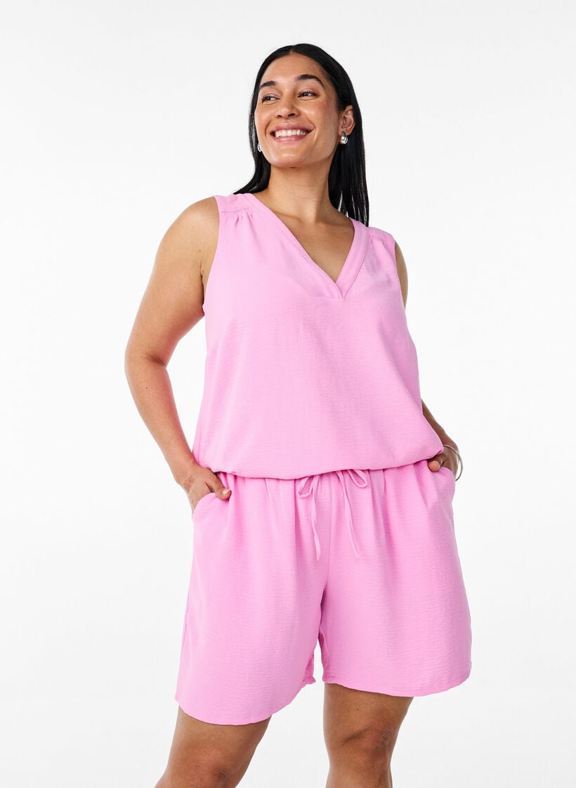 Shorts with pockets and elastic waistband, Pink, Model image number 0