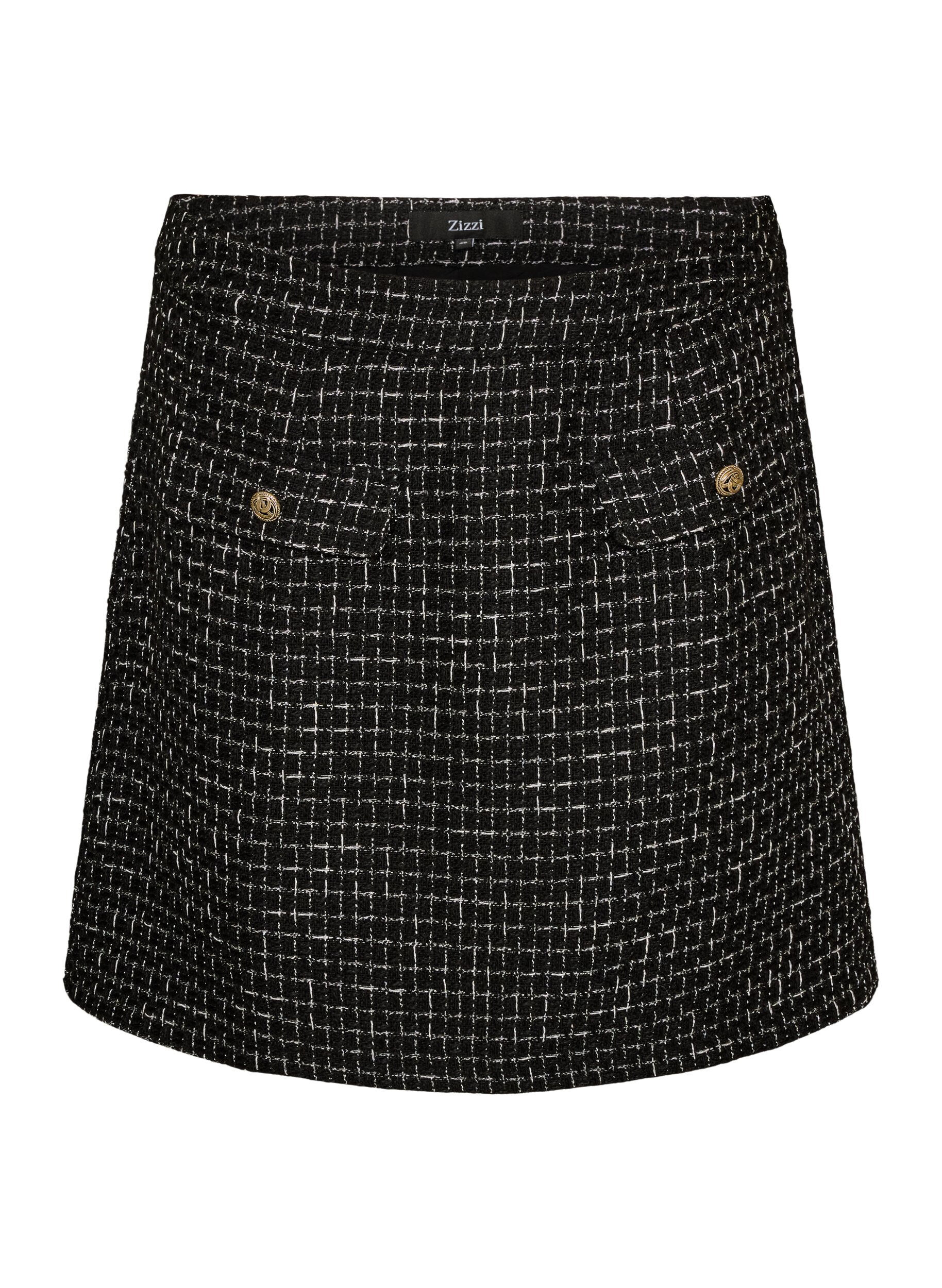 Short boucl&eacute; skirt