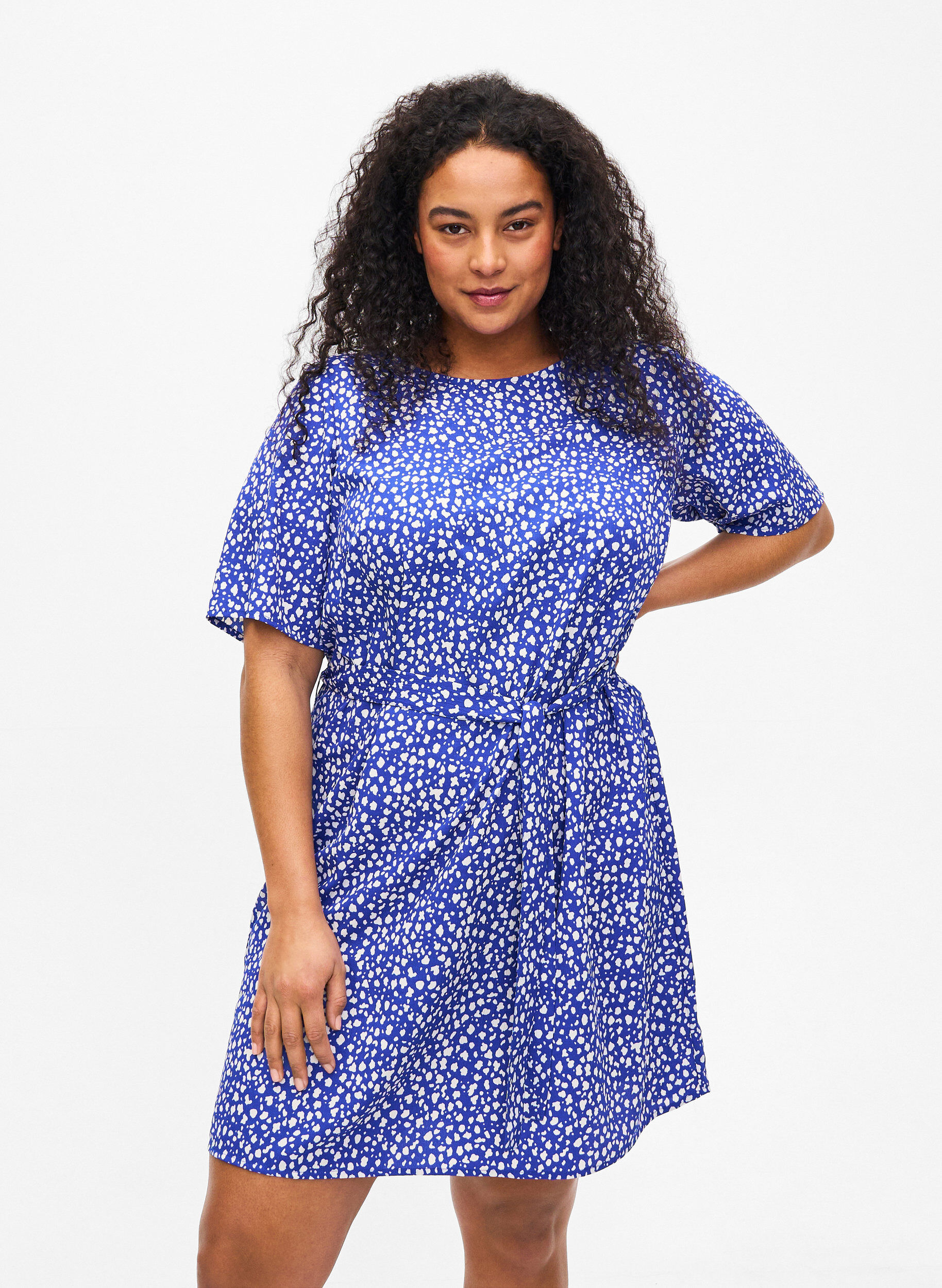 FLASH - Short sleeve dress with belt, Surf the web Dot, Model