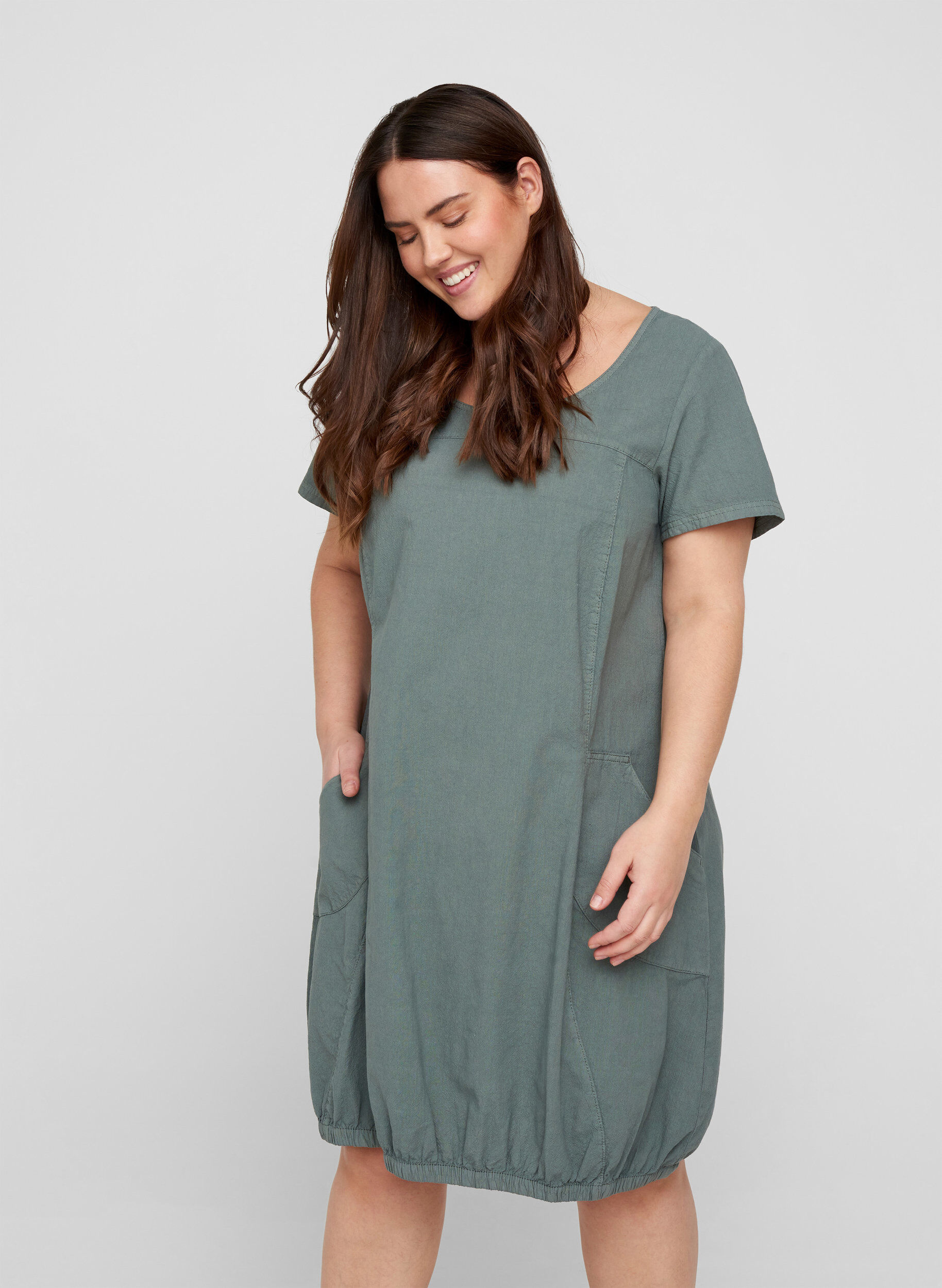 Short-sleeved cotton dress, Green, Model