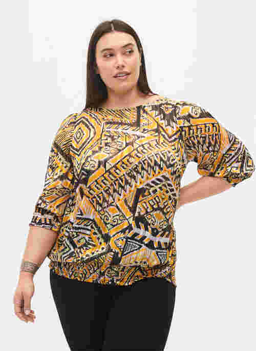Printed top with smock and 3/4 sleeves
