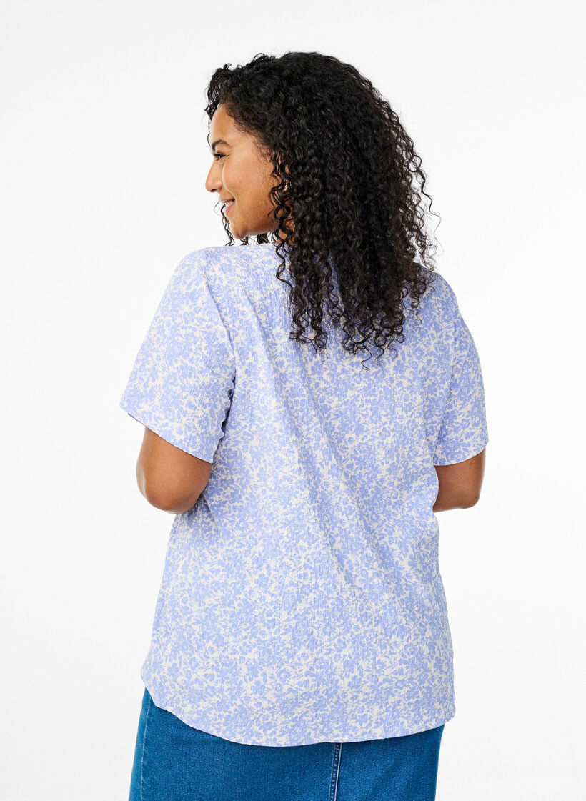 Short-sleeved blouse with texture, Blue, Model image number 2
