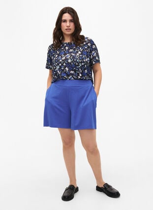 FLASH - Loose shorts with pockets, Dazzling Blue, Model image number 3