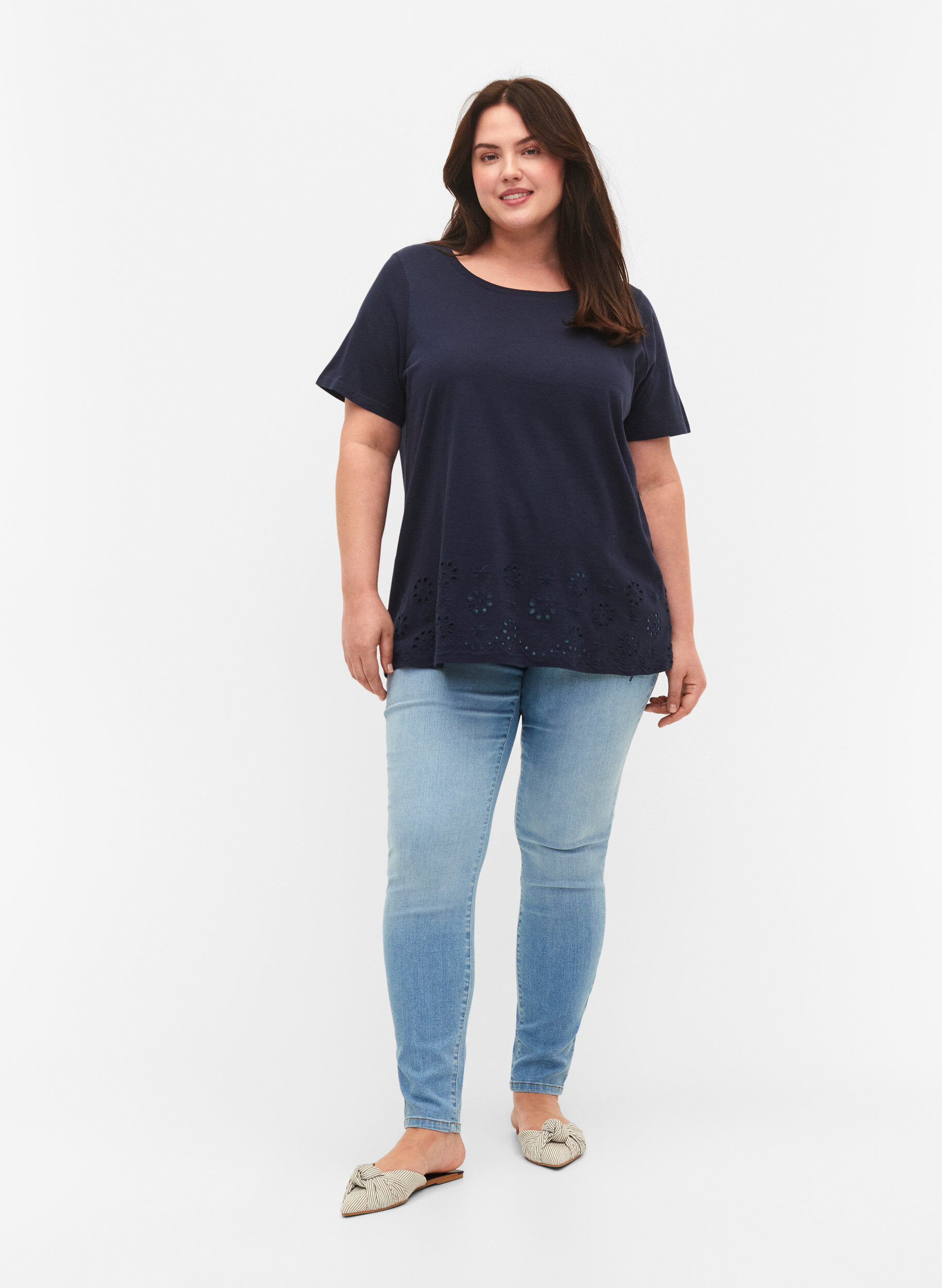 Zizzifashion T-shirt in cotton with embroidery anglaise, Navy Blazer, Model image number 2