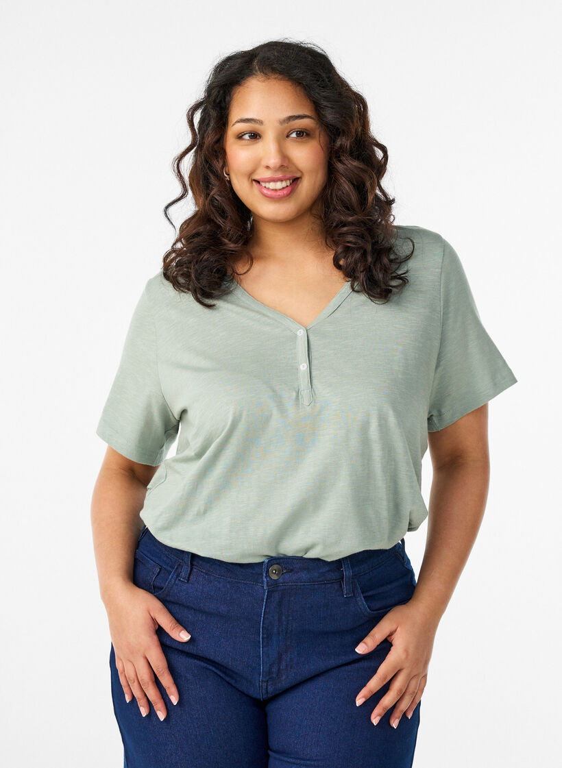 T-shirt with button detail, Green, Model image number 0