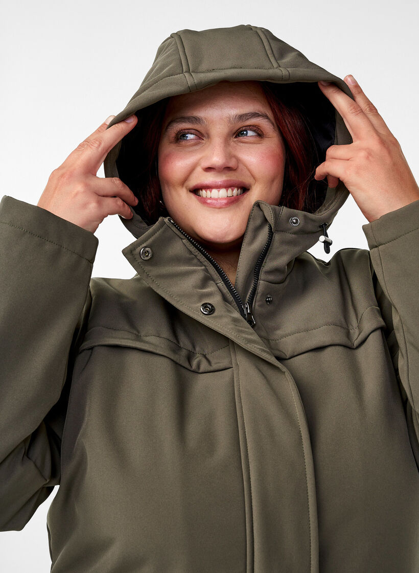Water-repellent softshell jacket with quilted lining, Green, Image image number 0