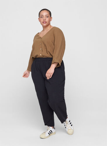 Cropped trousers in cotton, Black, Model image number 0