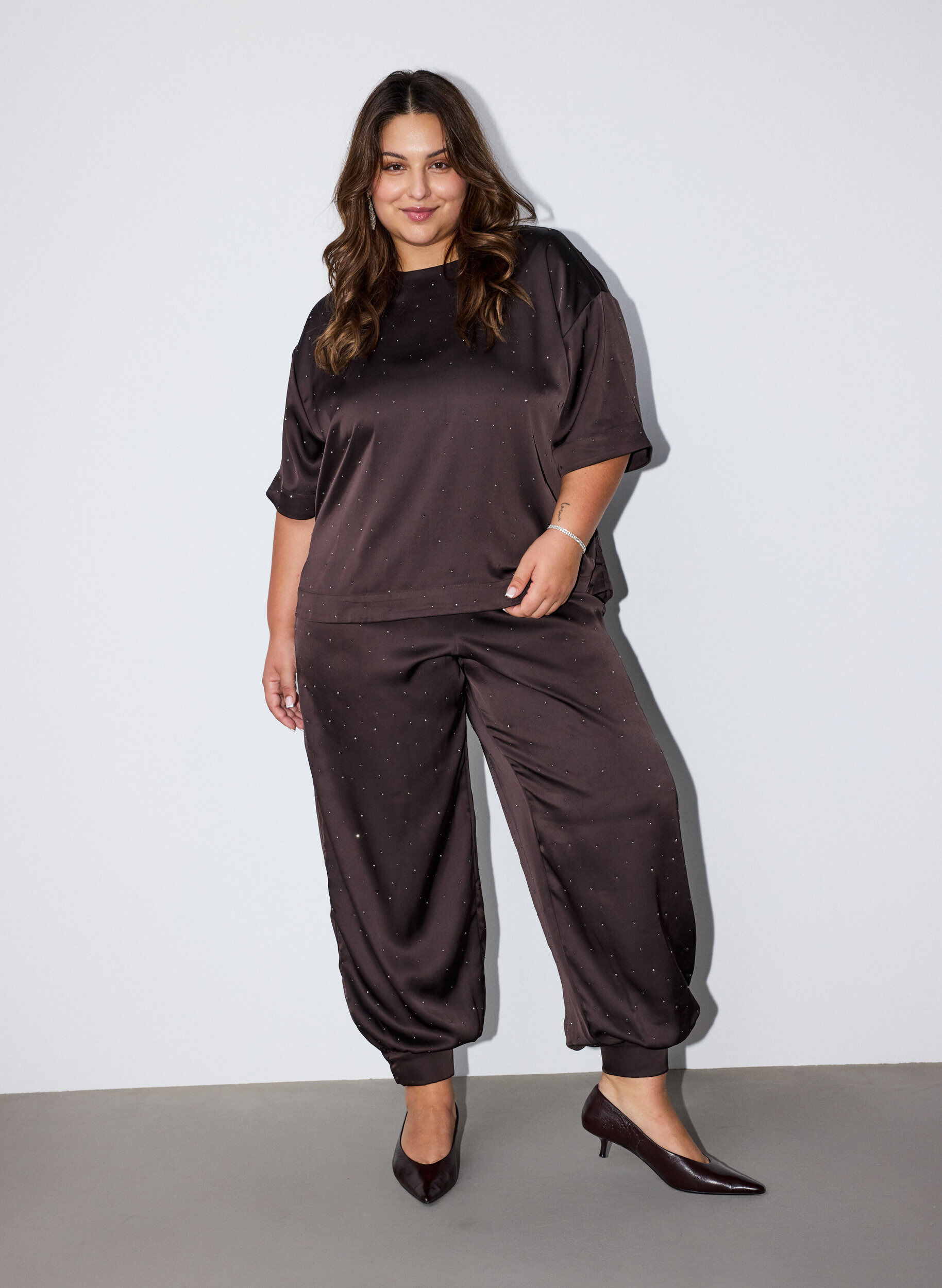 ZizzifashionSatin balloon trousers with rhinestones, Brown, Model image number 0