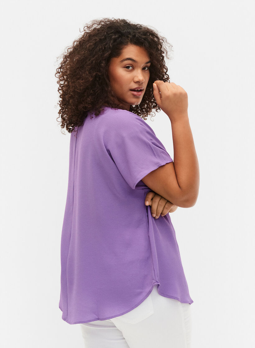 Blouse with short sleeves and a round neckline, Purple, Model image number 2