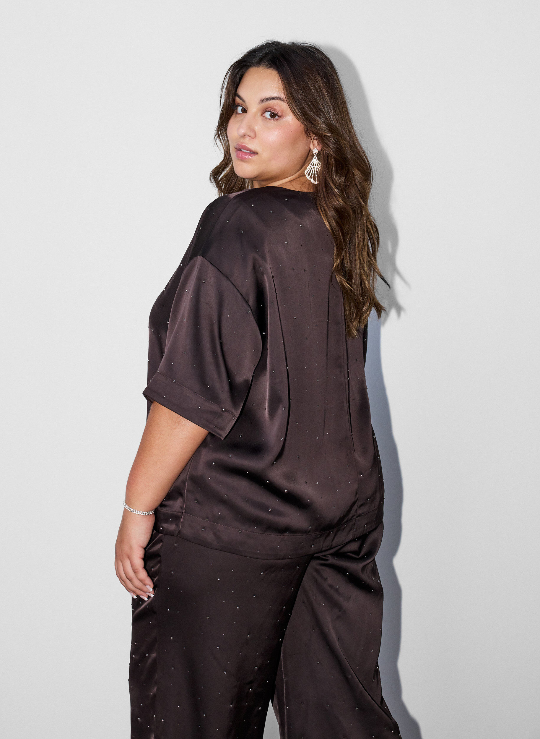 ZizzifashionSatin blouse with rhinestones and elbow-length sleeves, Brown, Model image number 2