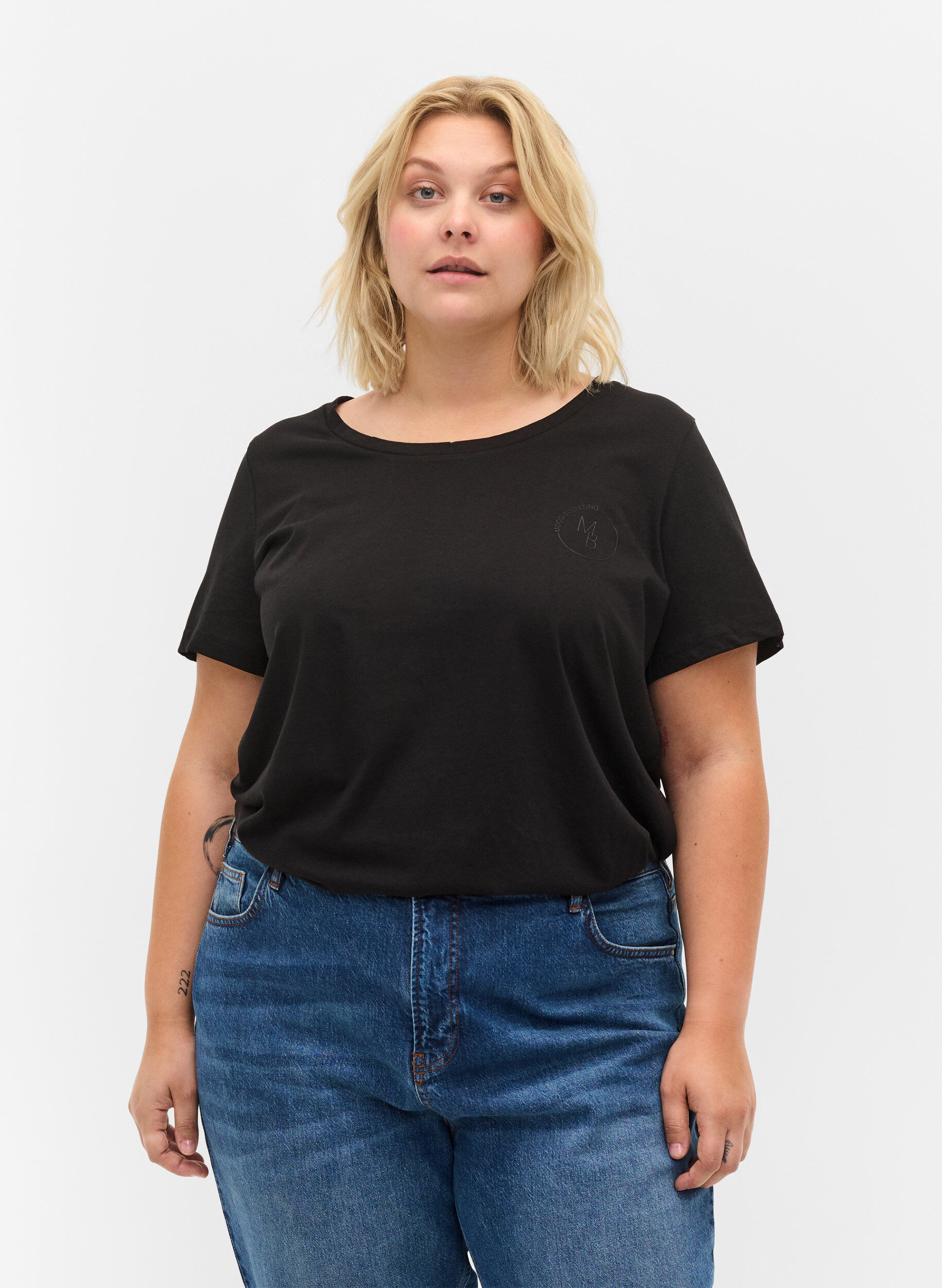 Women's Plus size T-shirts - Zizzifashion