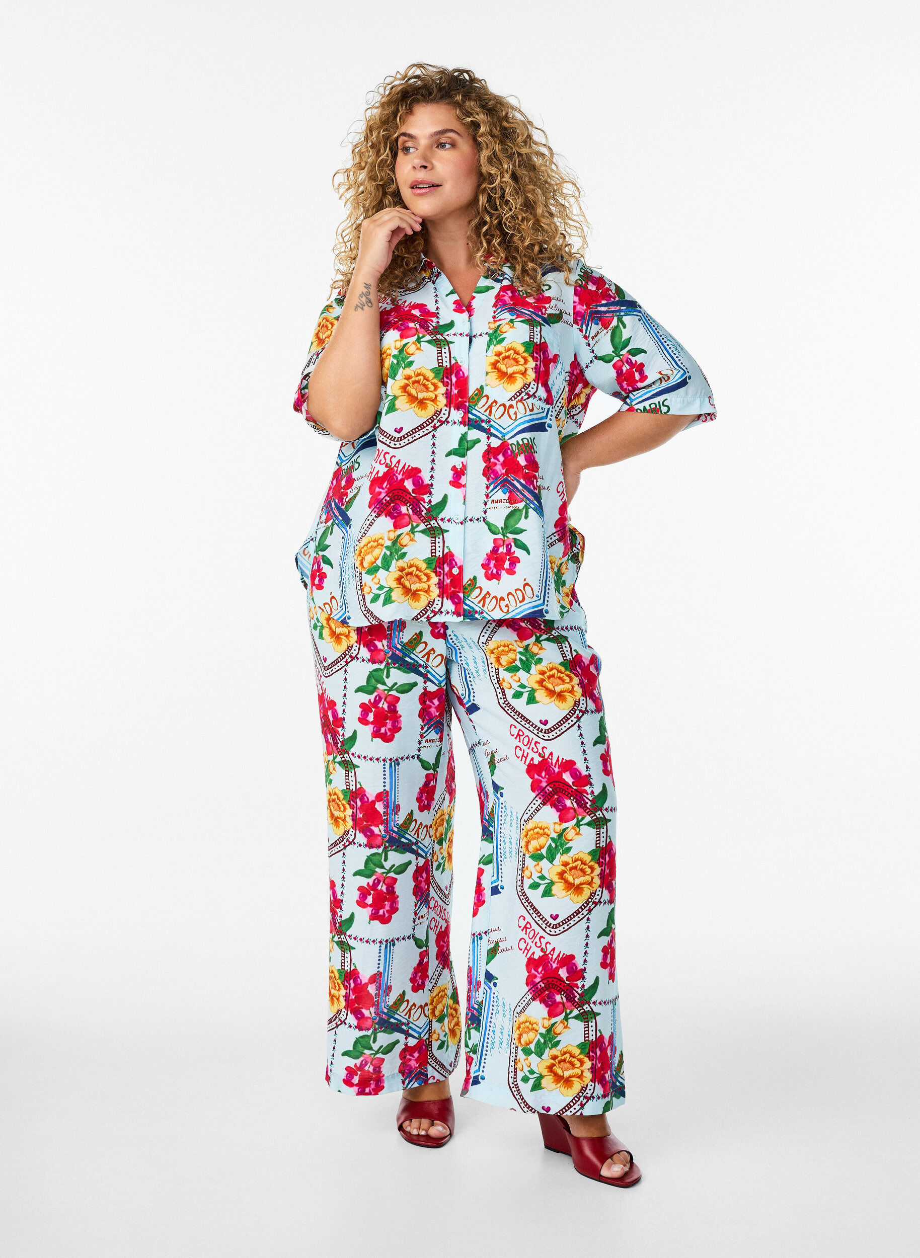 ZizzifashionStraight-leg trousers with a colourful print, Light Blue, Model image number 0