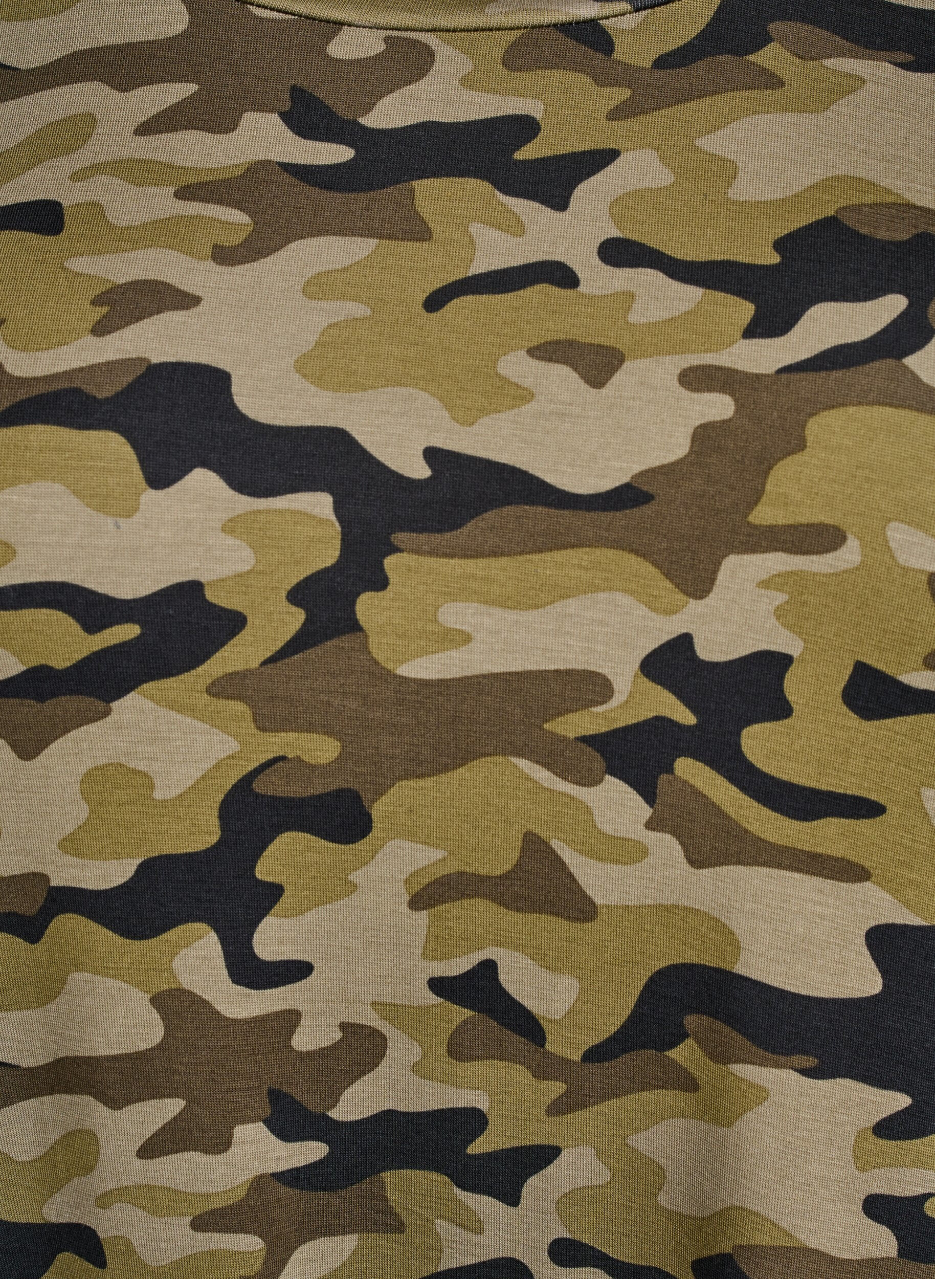 ZizzifashionT-shirt with TENCEL&trade; Lyocell and camouflage print, Green, Packshot image number 2