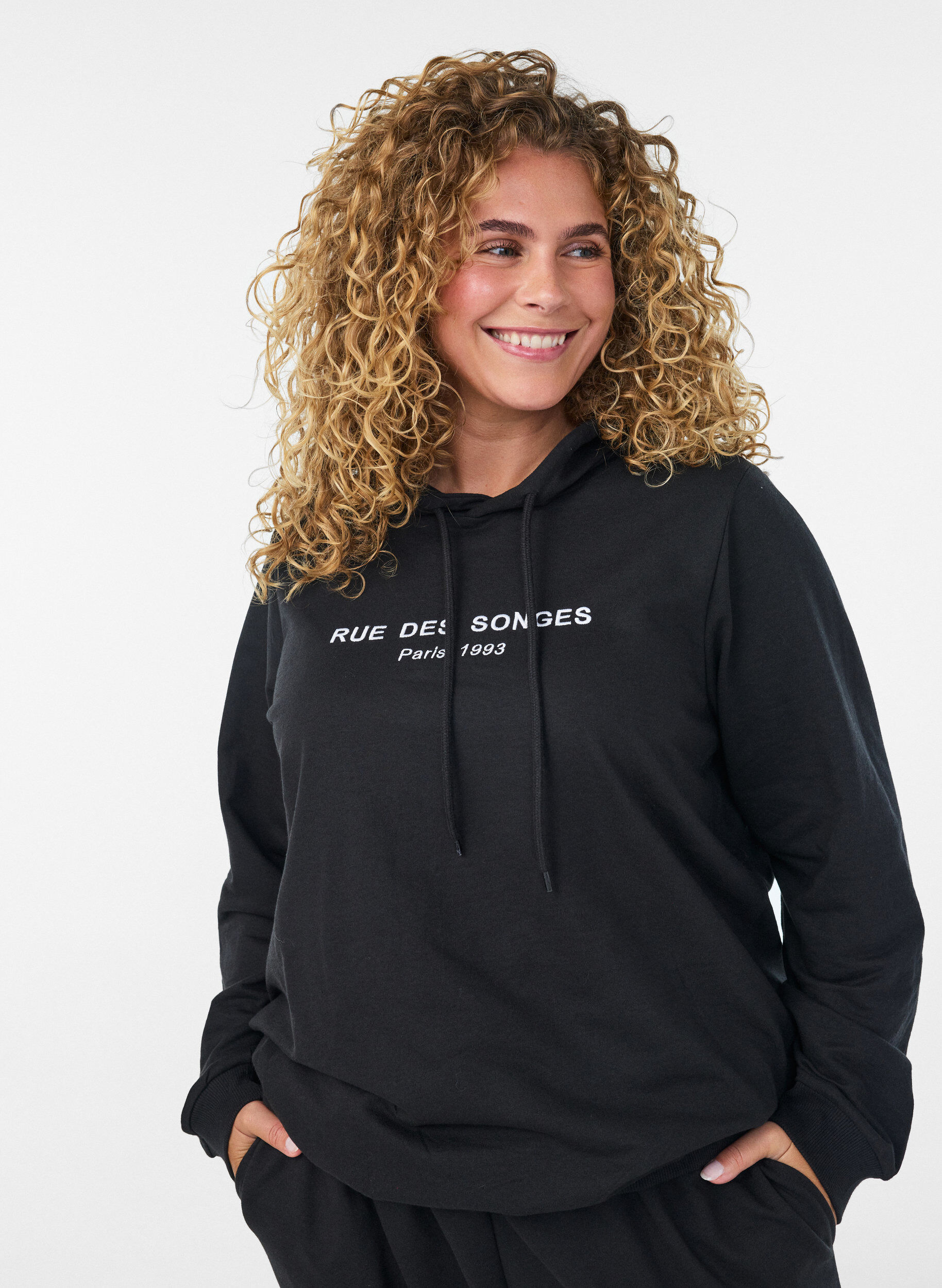 Sweatshirt with hood and print, Black, Model