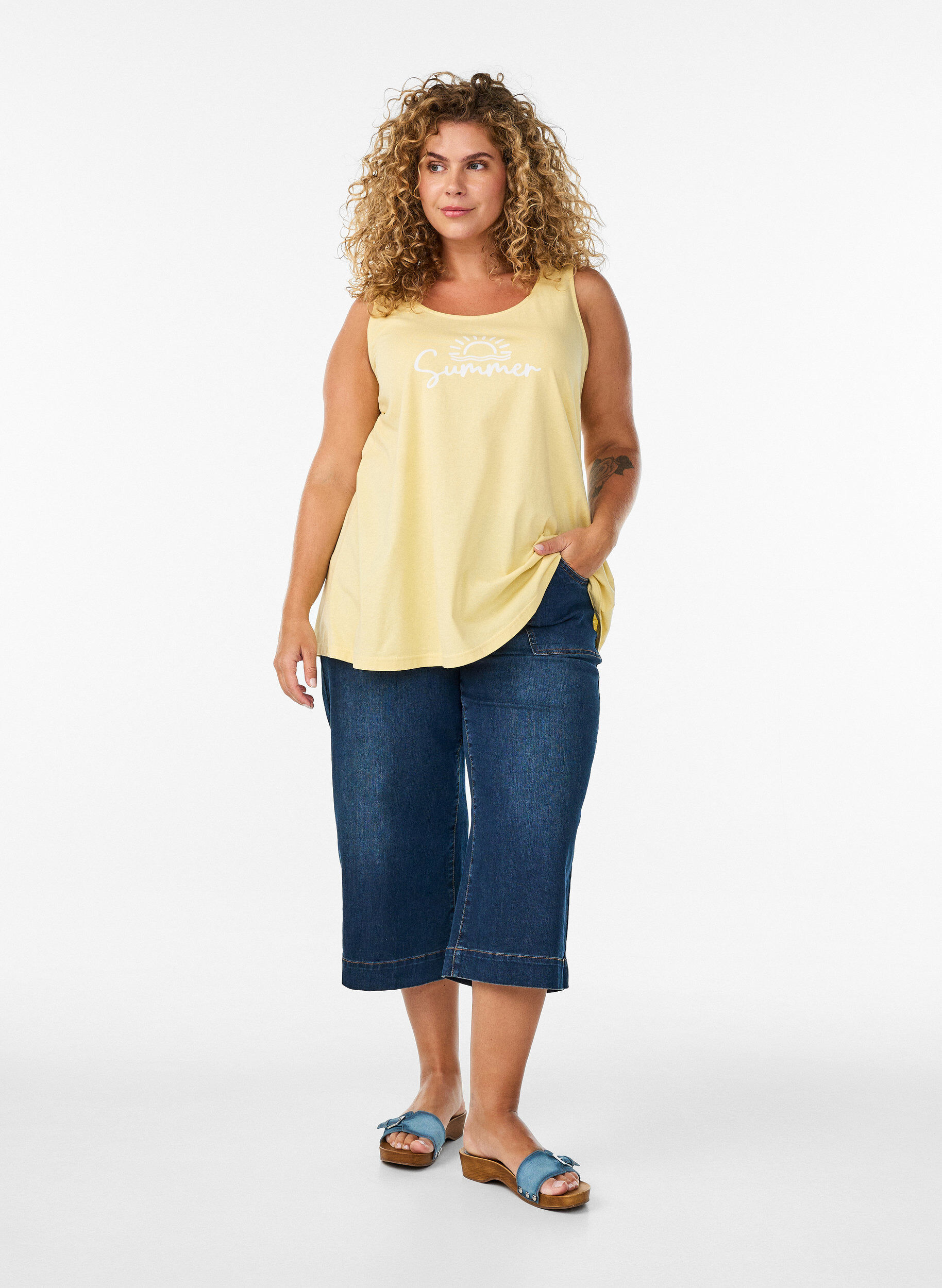 ZizzifashionCotton top with a-shape, Yellow, Model image number 1