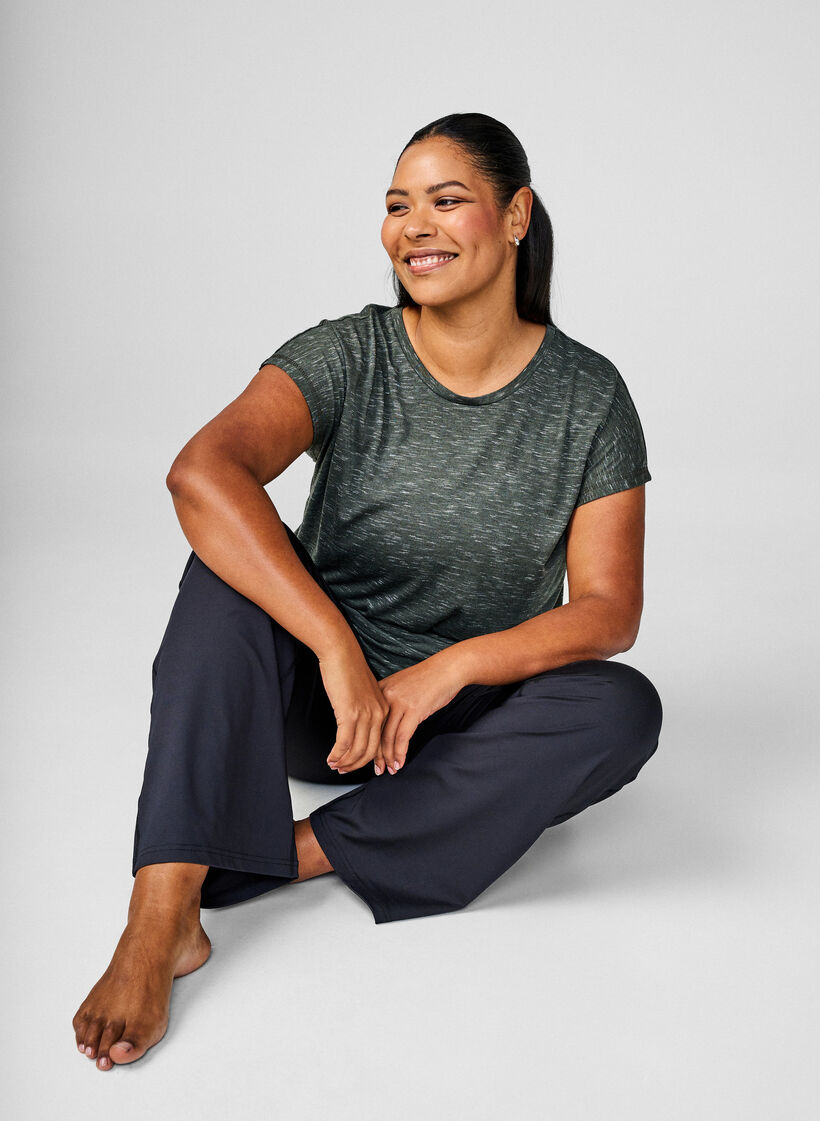 Loose workout t-shirt with short sleeves, Green, Image image number 0