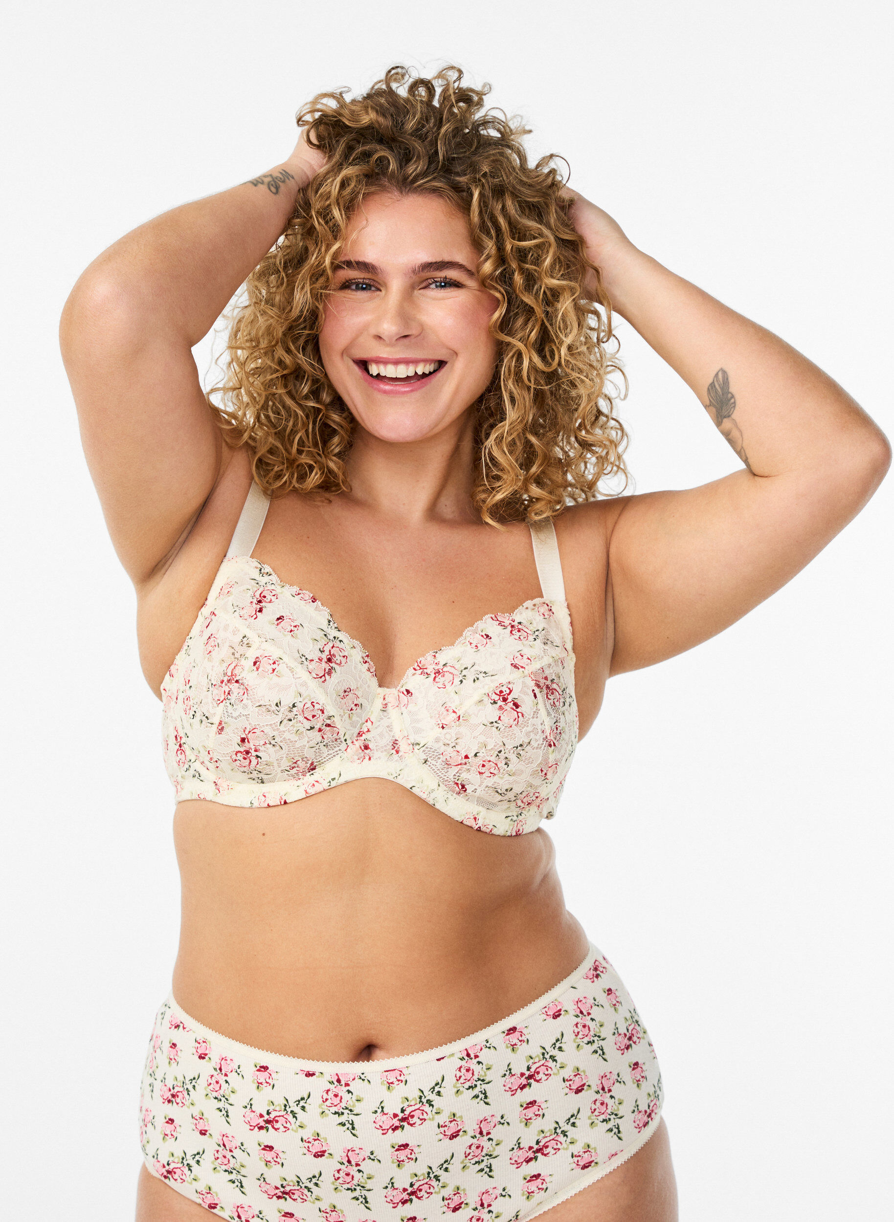 Full coverage bra with floral lace, White, Model