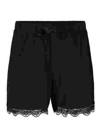 Viscose pyjama shorts with lace detail