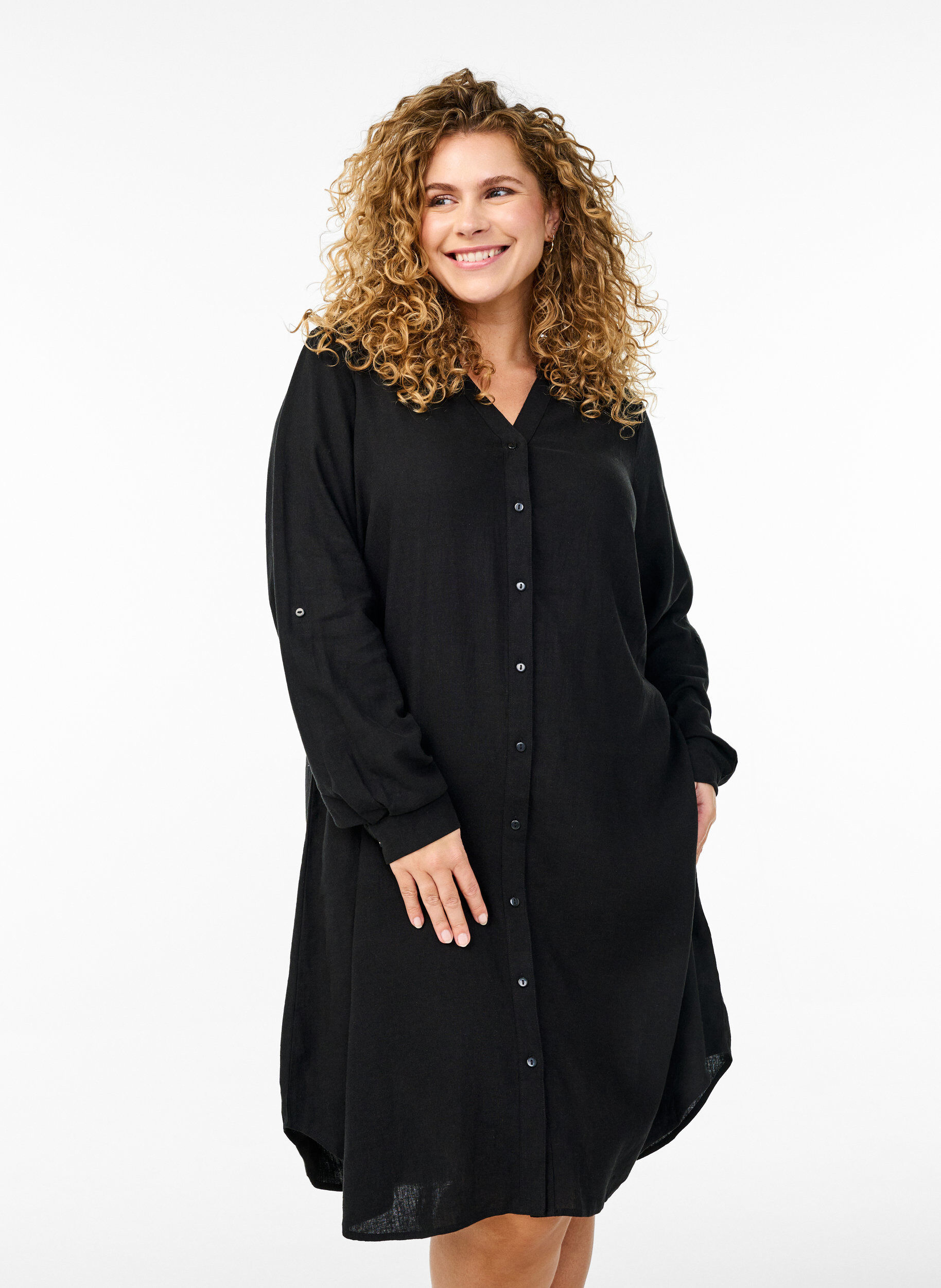 Zizzifashion Long shirt in linen and viscose, Black, Model image number 0