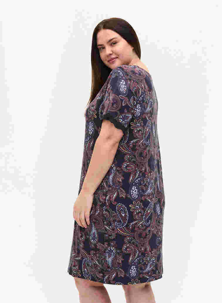 Short-sleeved night dress in viscose, PAISLEY PRINT, Model image number 1