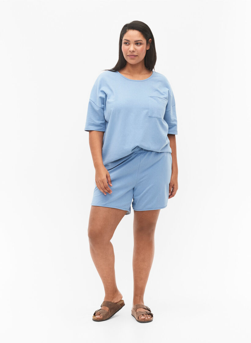 Plain workout shorts with pockets, Faded Denim, Model image number 3