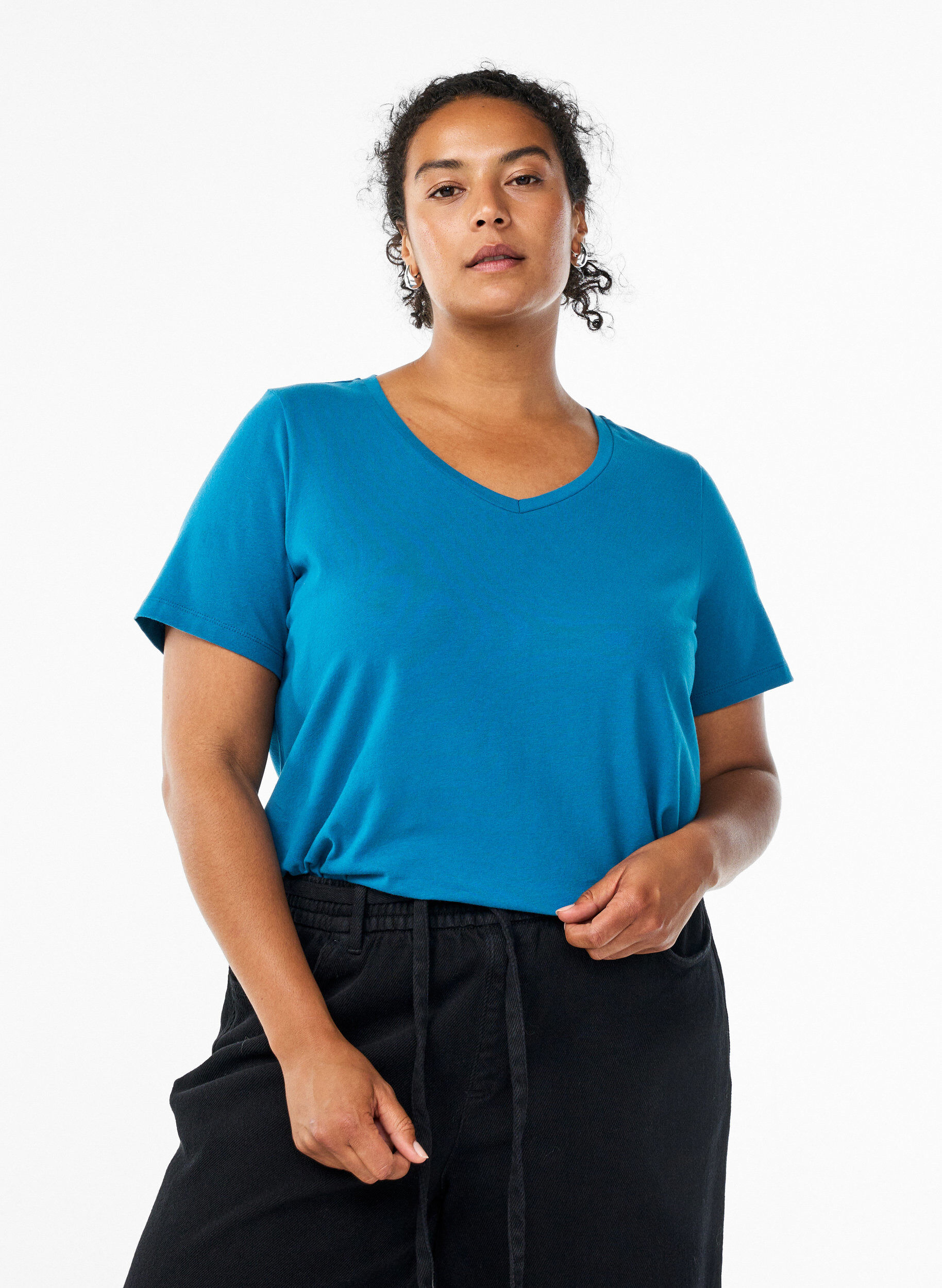 Basic plain cotton t-shirt, Petrol, Model