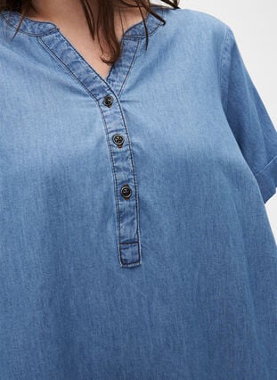 Denim dress with slit and short sleeves, Blue denim, Model image number 2