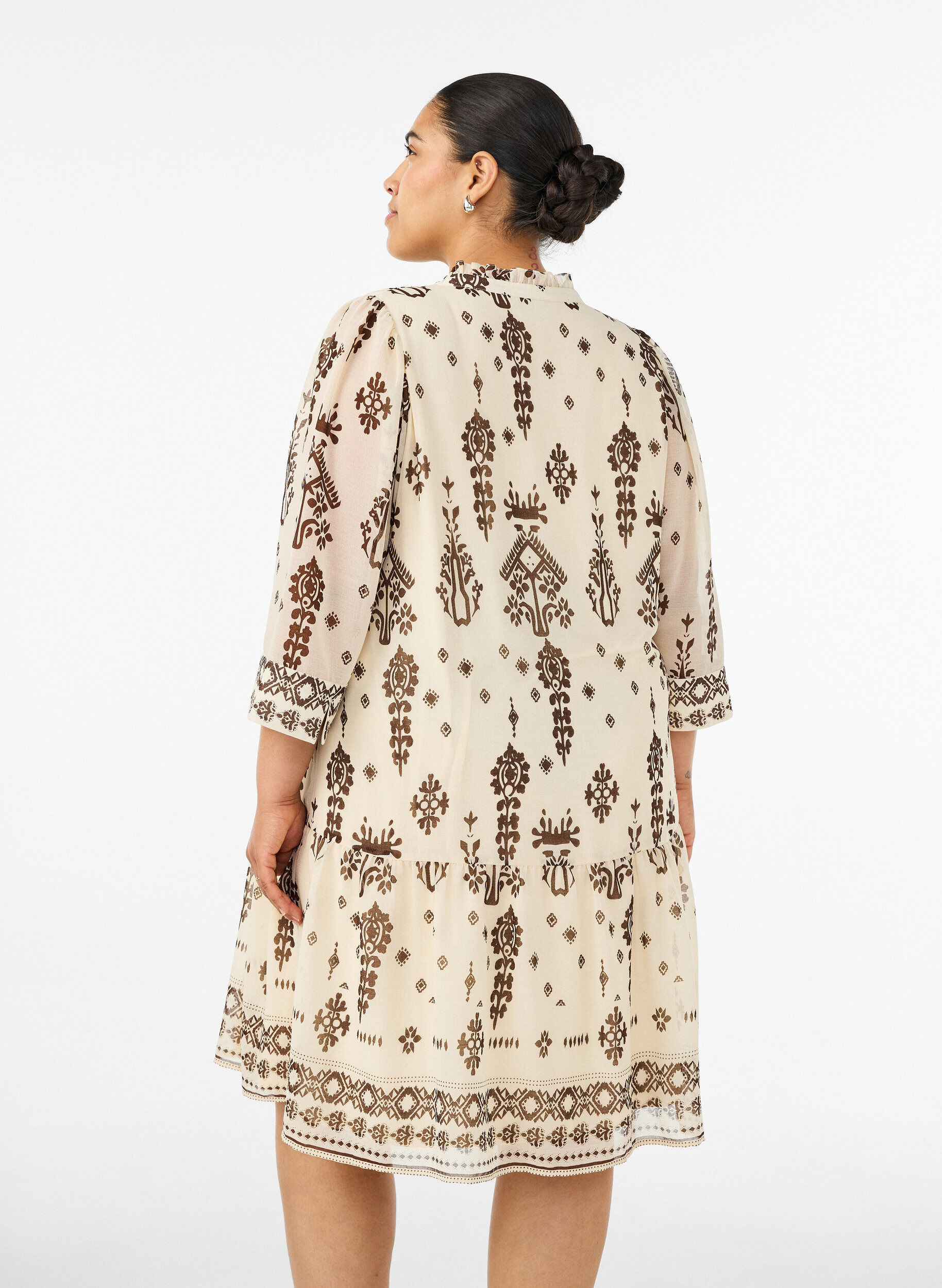 ZizzifashionDress with ornament print and ruffle collar, Beige, Model image number 2