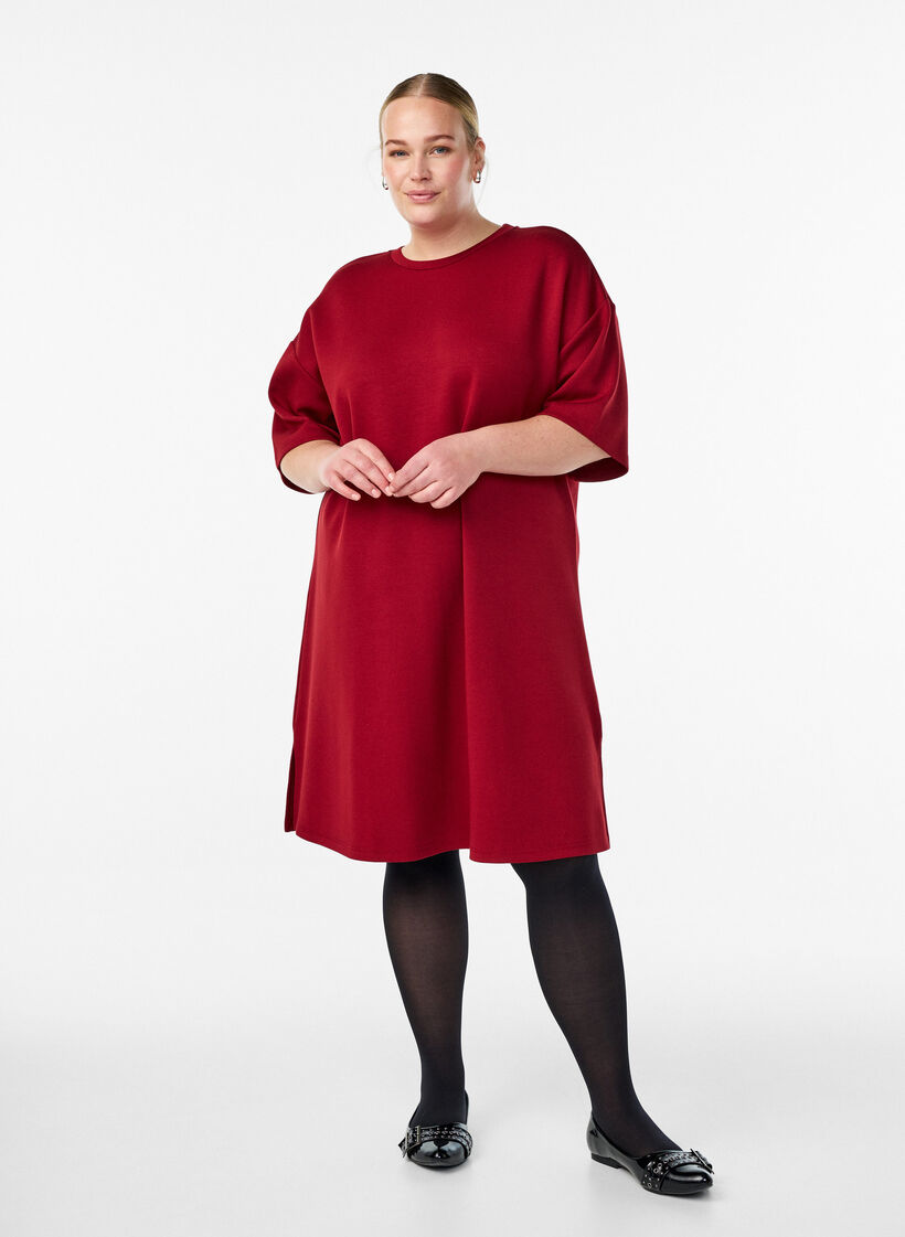 T-shirt dress in jersey with side slits, Red, Model image number 1