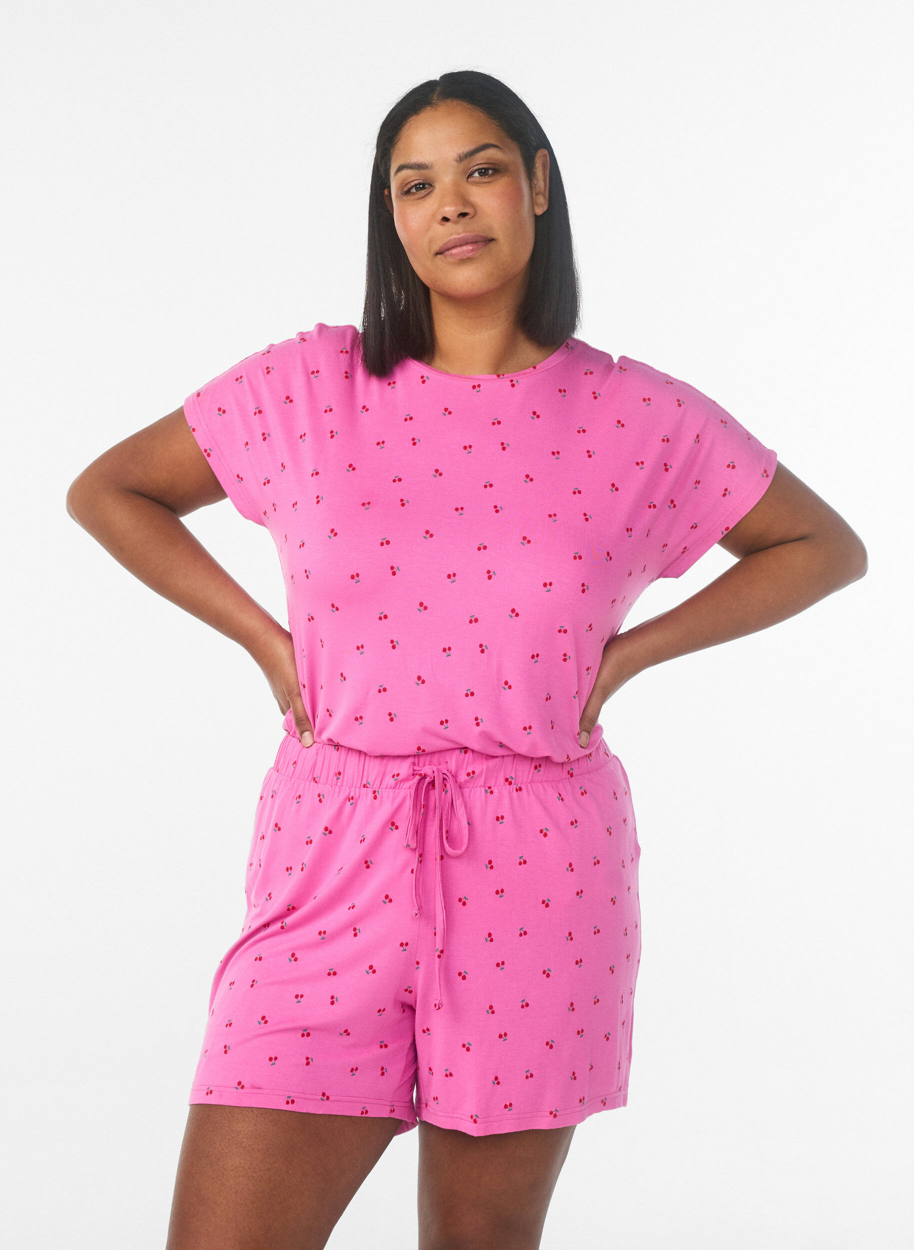 Pyjama T-shirt in viscose with all-over print, Pink, Model