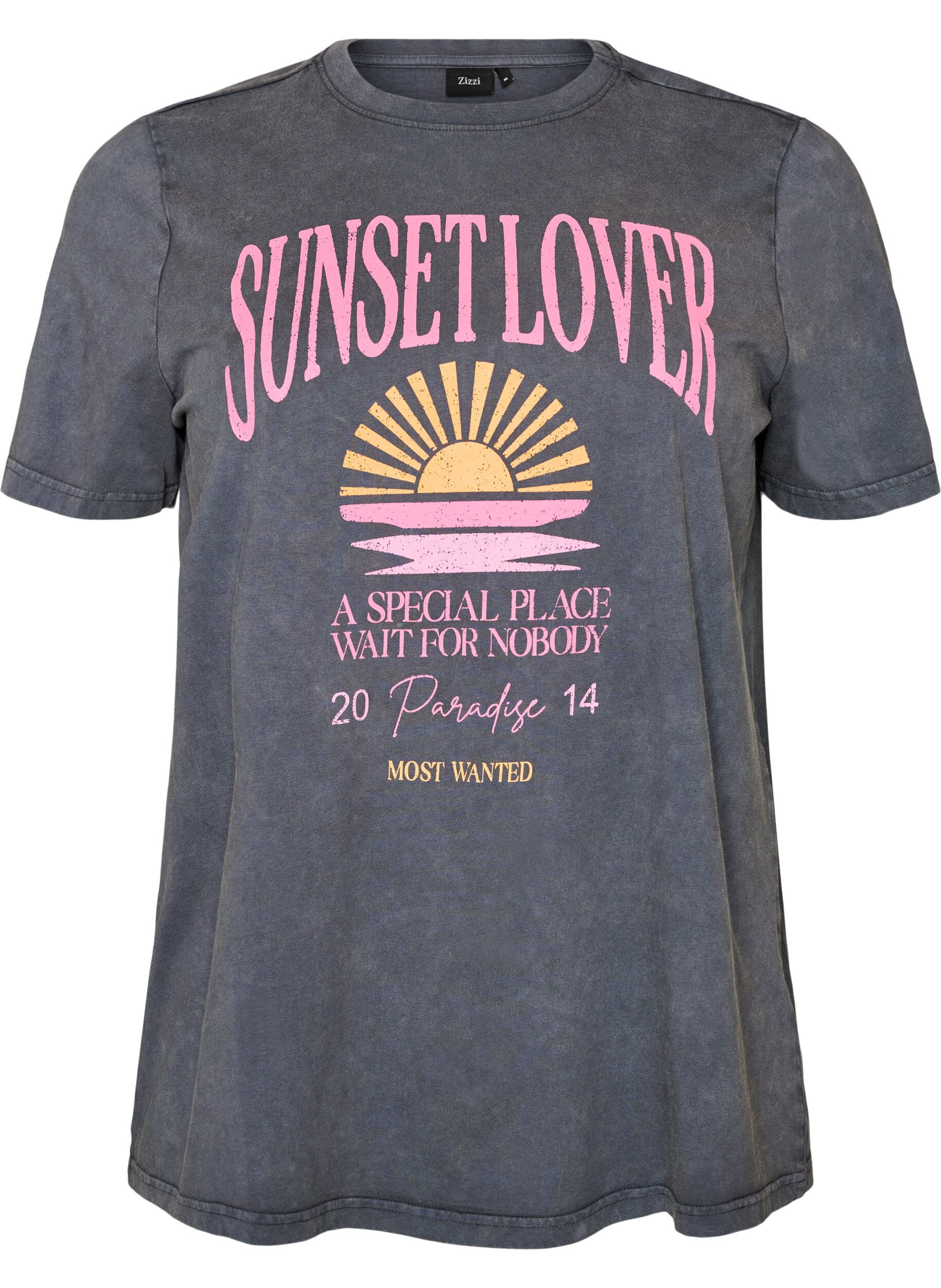 Cotton T-shirt with front print and a washed look