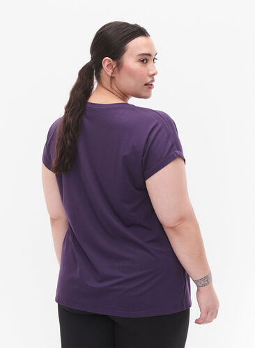Short sleeved workout t-shirt, Purple Plumeria, Model image number 1